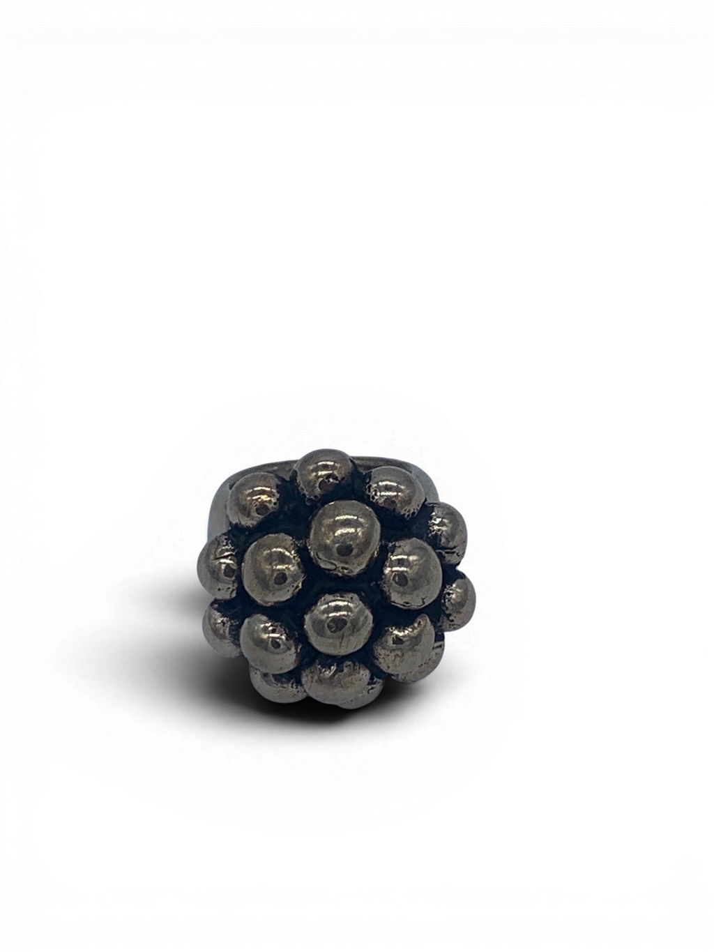 Polish bronze ring with organic round patterns