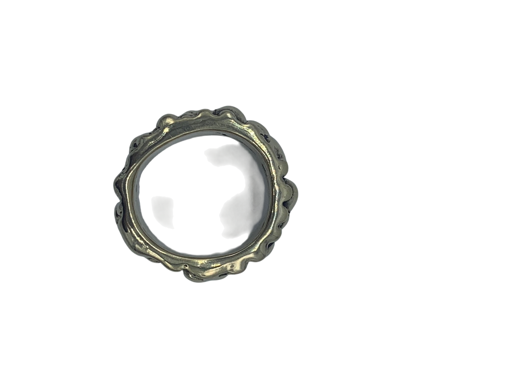 Polish bronze ring with organic round patterns