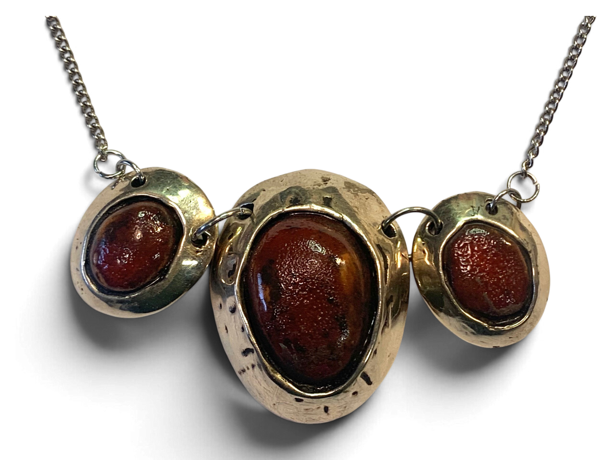 Bronze necklace with custom-made ceramic insert