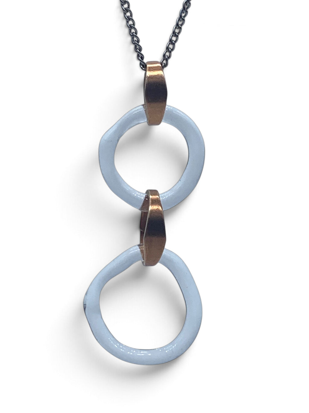 Glass pendant with bronze links