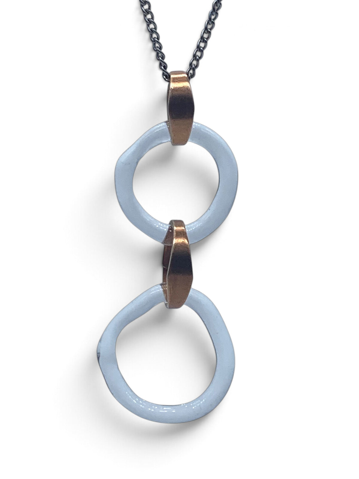 Glass pendant with bronze links