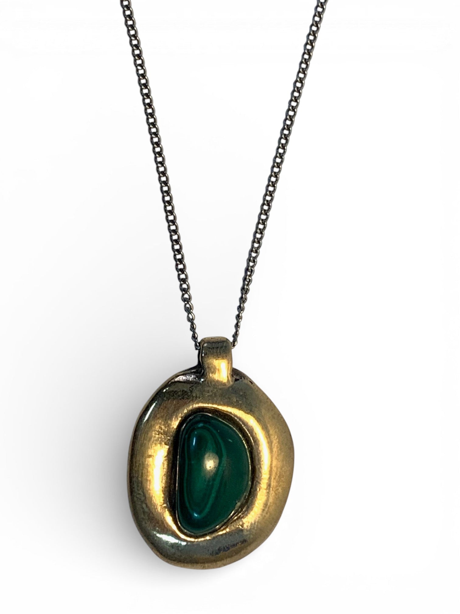 Bronze pendant with malachite stone insert and polish finishing
