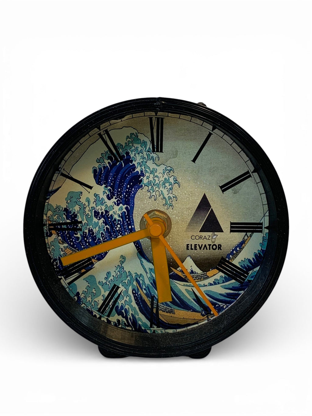 Table clock with nature design inspired background