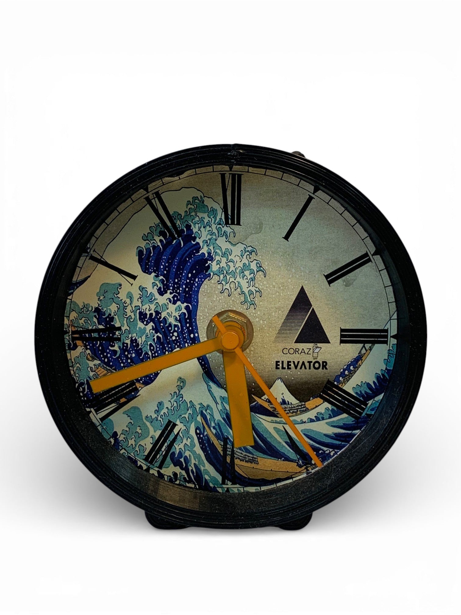 Table clock with nature design inspired background