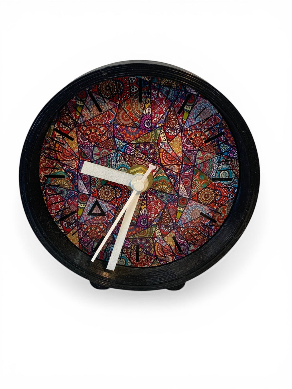Table clock with multicolor geometric designs