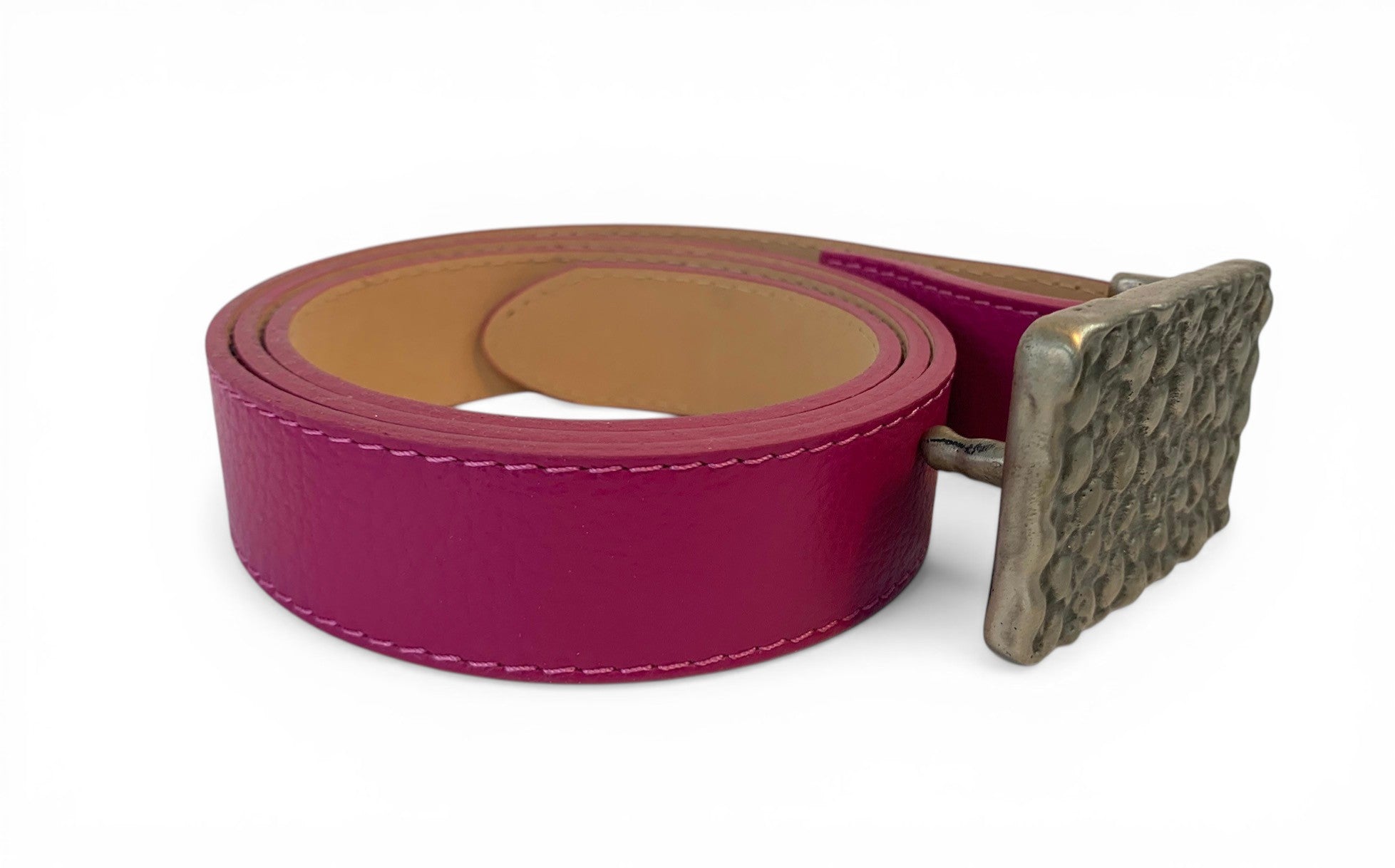 Cast belt buckle in white bronze with artisanal italian leather belt